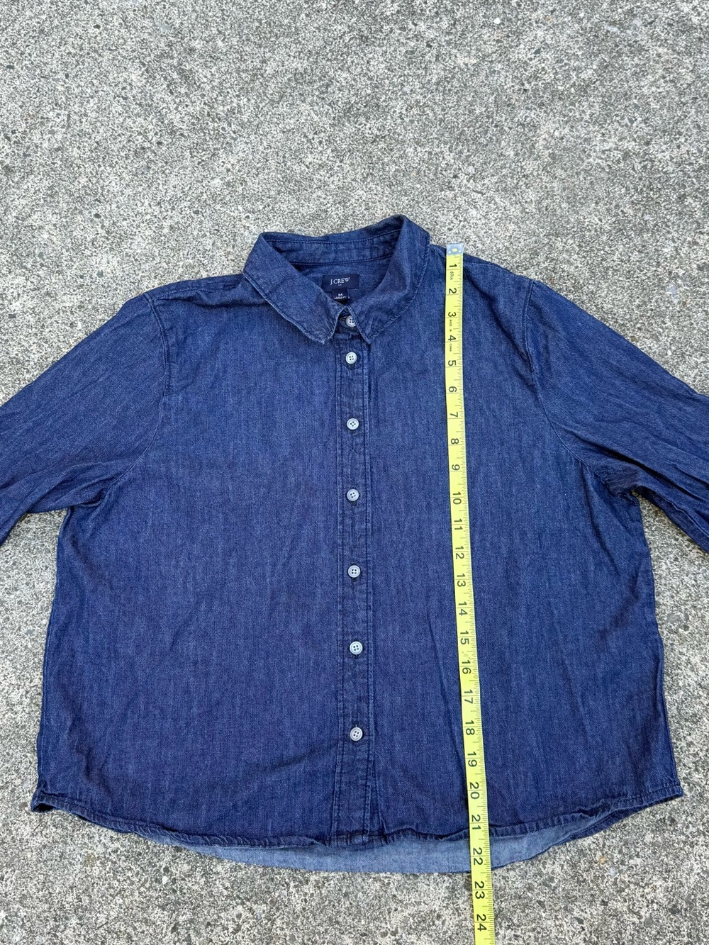 J.Crew Cropped Dark Wash Denim Shirt Size M | Classic Capsule Staple - Picture 8 of 11